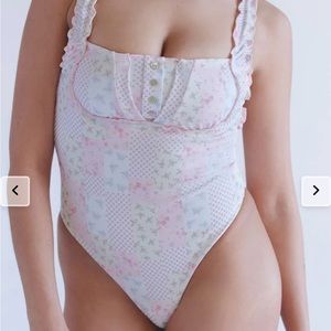 Frankie’s Bikinis x Sydney Sweeney One Piece NWT